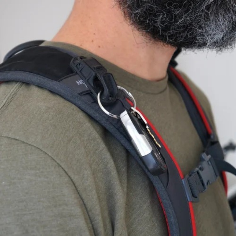 多機能バックパックベルトクリップ高耐久ホルダーフックキーホル - Outdoor Adventure Vest のレビューと価格