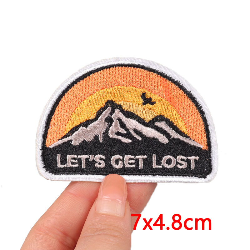 ハイキングエクスプローラーマウンテンキャンピングパッチアドベ - Outdoor Adventures Clothing のレビューと価格